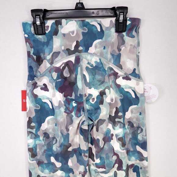 Spanx Legging Womens Small  7/8 Booty Boost Painted Camo Pink Active Yoga Pants - Picture 4 of 16